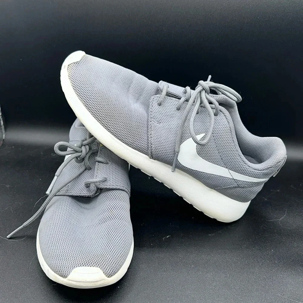 gray & white Nike Roshe One running shoes size 8